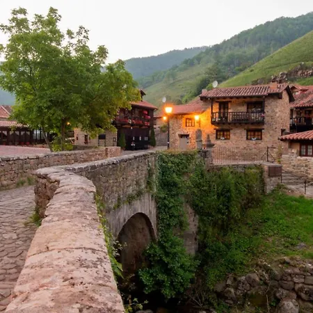 Caballucos Del Diablu Holiday home Barcena Mayor